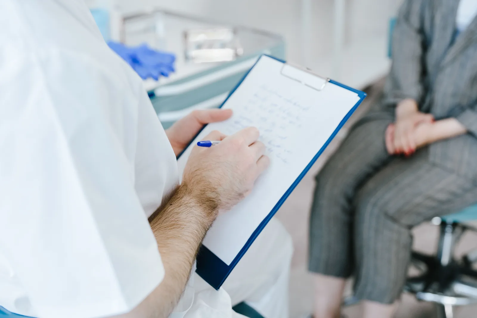 Doctor discussing calcium score results with a patient